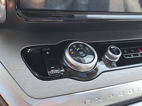 New 2026 Ford Expedition Max Platinum w/ Driver's Package image 33