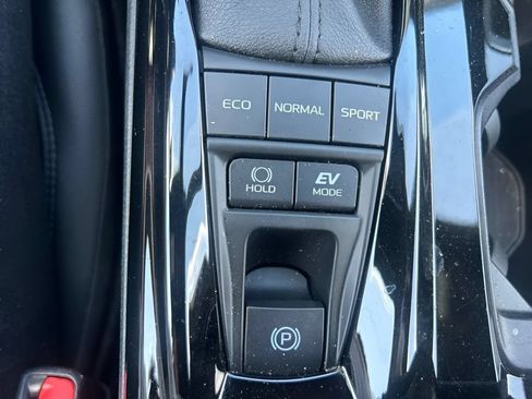 Used 2025 Toyota Camry XSE AWD/4WD image 27