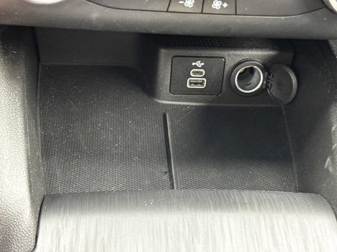 Used 2025 Ford Escape ST-Line FWD image 34