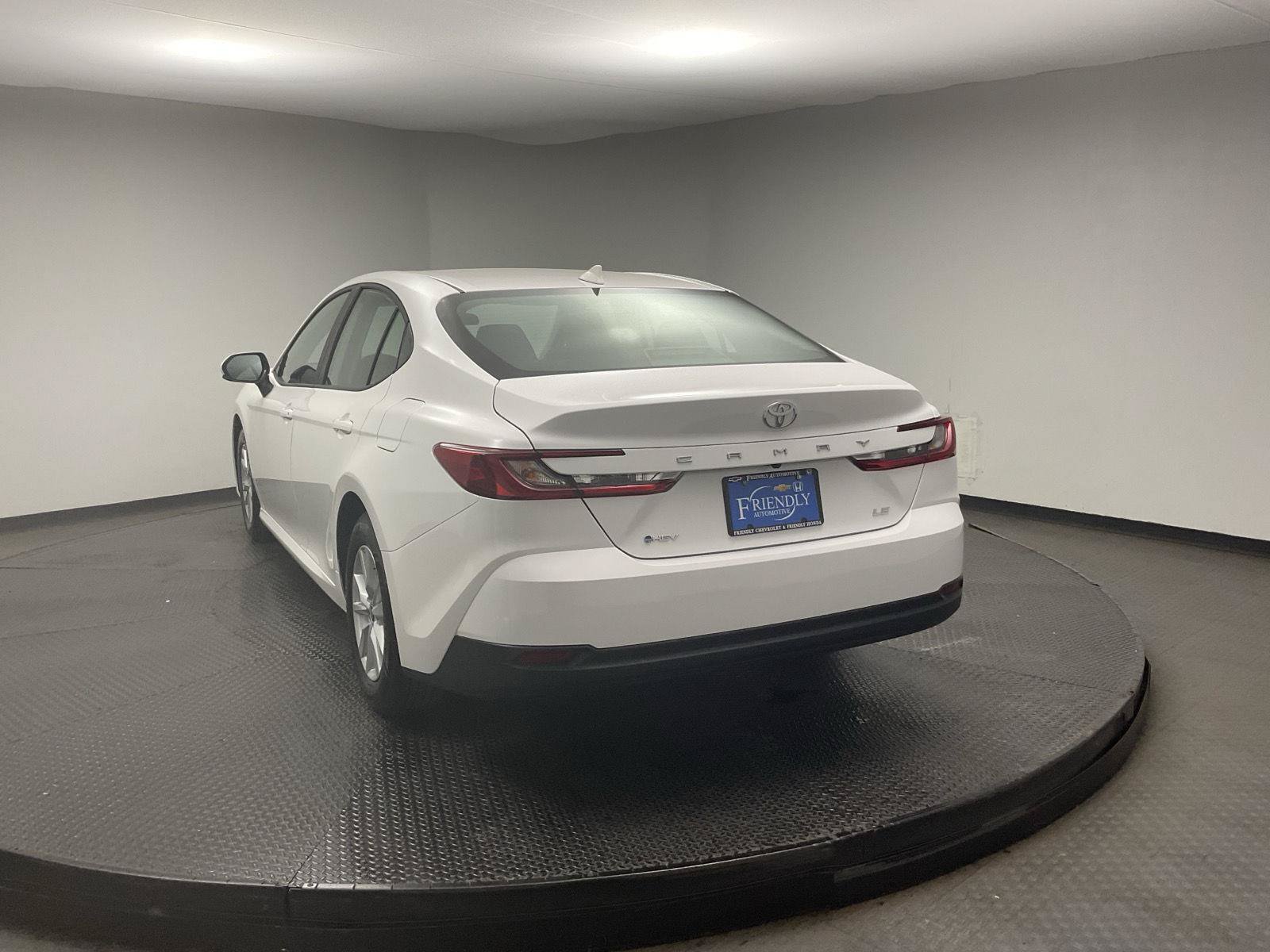 Used 2026 Toyota Camry LE FWD image 5