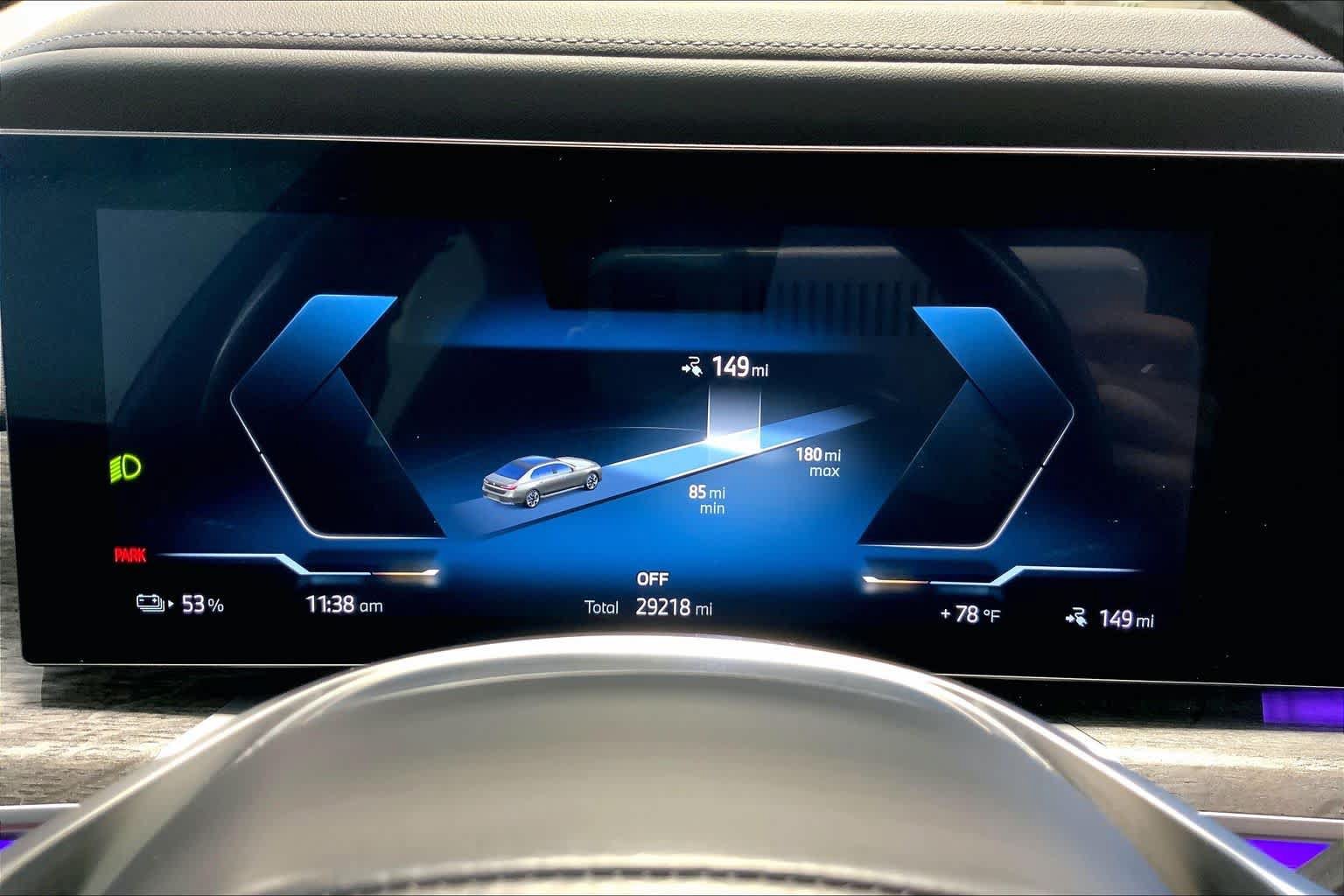 Used 2024 BMW i7 xDrive60 AWD/4WD image 25