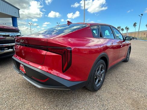 Used 2025 Kia K4 FWD image 6