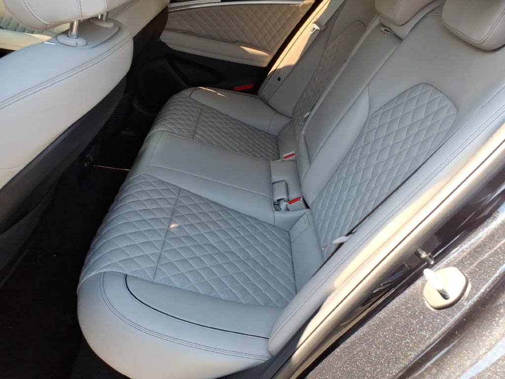 Used 2023 Genesis G70 3.3T w/ Sport Prestige Package AWD/4WD image 10