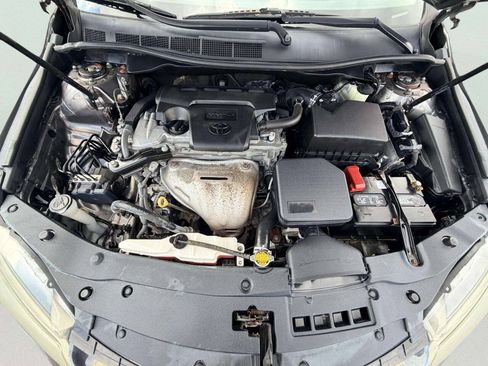Used 2015 Toyota Camry SE FWD image 11