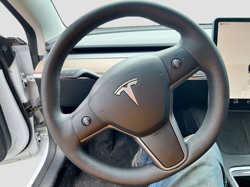 Used 2023 Tesla Model 3 Performance AWD/4WD image 10