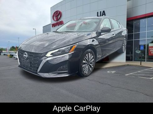 Used 2025 Nissan Altima 2.5 SV AWD/4WD image 8