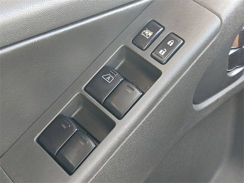 Used 2021 Nissan Frontier PRO-4X w/ Pro-4x Utility Package image 18