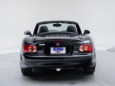 Used 2003 MAZDA MX-5 Miata image 5