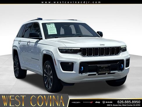 Used 2023 Jeep Grand Cherokee Overland AWD/4WD image 2