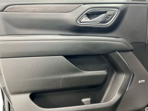Used 2024 Chevrolet Suburban LT image 21