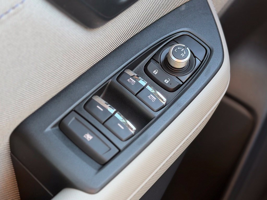 Used 2025 Subaru Forester Premium AWD/4WD image 19