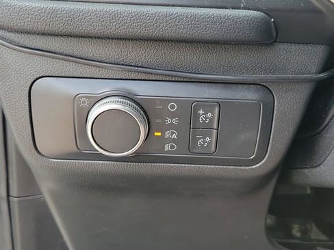 Used 2020 Ford Escape SE image 27