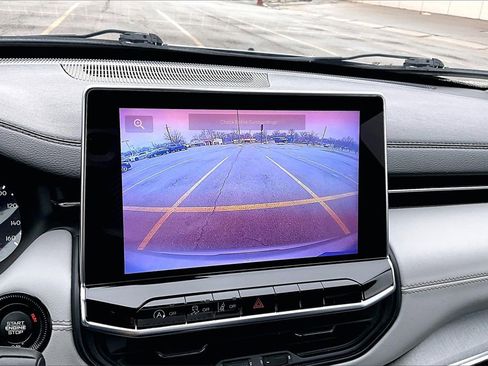 Used 2022 Jeep Compass Limited image 21