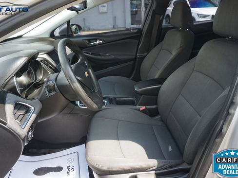 Used 2019 Chevrolet Cruze LS FWD image 25