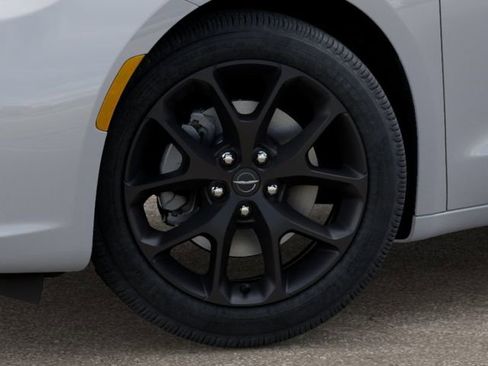 New 2026 Chrysler Pacifica Limited w/ S Appearance Package image 8