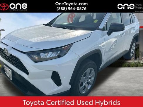 Certified 2021 Toyota RAV4 LE image 1