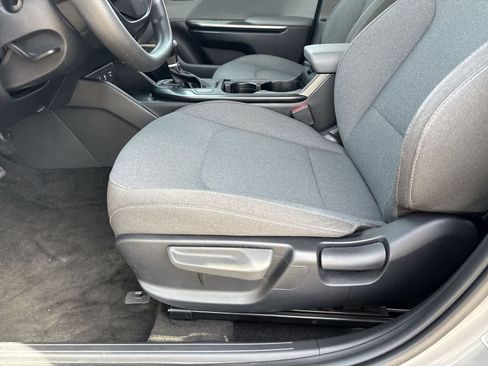 Used 2025 Kia K4 LXS image 18