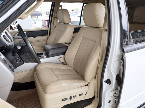 Used 2016 Ford Expedition EL XLT w/ Equipment Group 202A RWD image 14