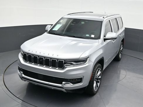 Used 2022 Jeep Wagoneer Series III w/ Premium Group I image 23