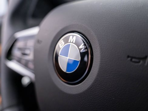 Used 2025 BMW 330i xDrive Sedan w/ M Sport Package AWD/4WD image 21