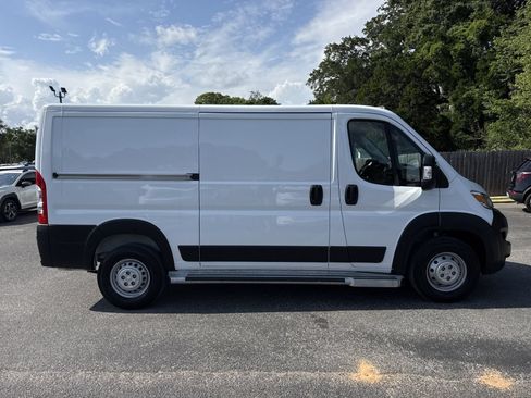 Used 2025 RAM ProMaster 2500 w/ U-Haul Equipment Group FWD image 6