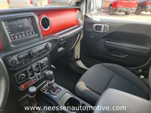 Used 2019 Jeep Wrangler Unlimited Rubicon image 25