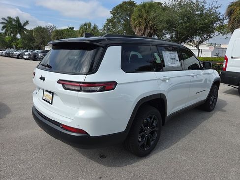 New 2025 Jeep Grand Cherokee L Limited w/ Trailer Tow Package AWD/4WD image 5