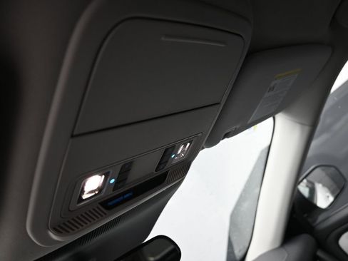 New 2026 Ford Explorer Active w/ Active Comfort Package image 18