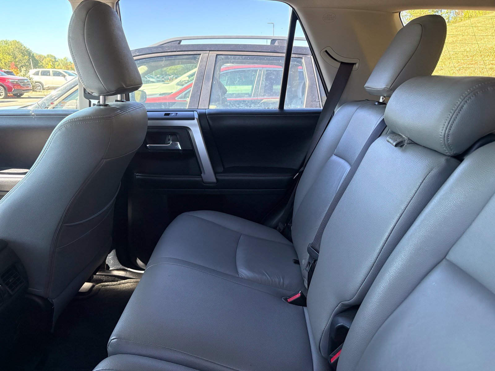 Used 2016 Toyota 4Runner SR5 Premium AWD/4WD image 9