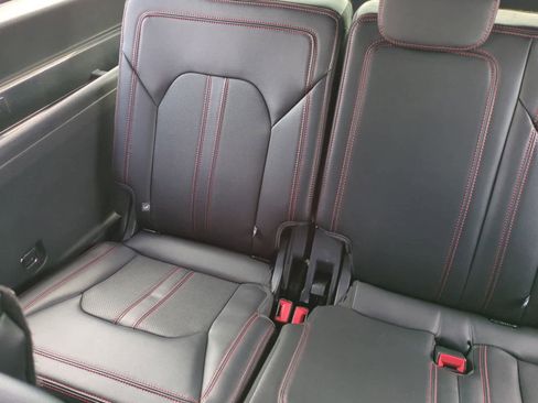 Used 2023 Ford Expedition Max Limited image 23