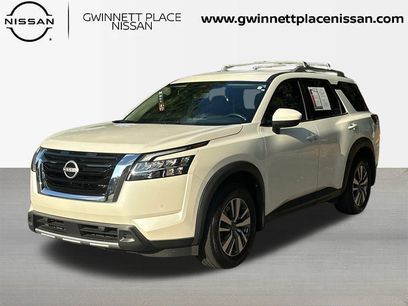 Used 2023 Nissan Pathfinder SL