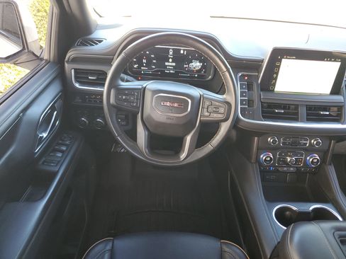 Used 2023 GMC Yukon AT4 w/ Technology Package image 15