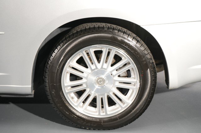 Used 2008 Chrysler Sebring Touring FWD image 42