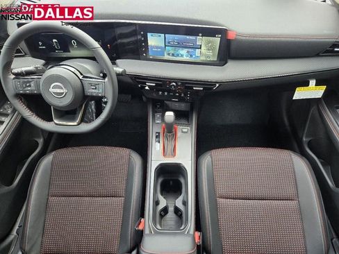 New 2025 Nissan Kicks SR image 21