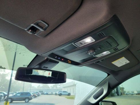 Used 2021 Chevrolet Tahoe LT image 25