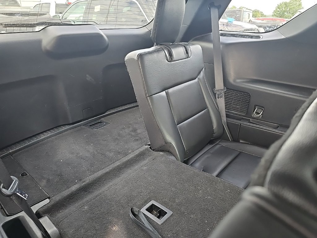 Used 2020 Ford Explorer XLT w/ Equipment Group 202A AWD/4WD image 11