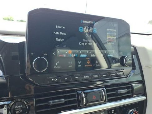 Used 2025 Nissan Pathfinder SL AWD/4WD image 11