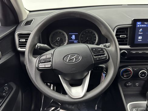 Used 2021 Hyundai Venue SE image 22