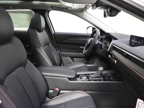 Used 2026 MAZDA CX-50 AWD 2.5 Hybrid w/ Premium Pkg image 16