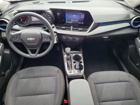 Used 2024 Chevrolet Trax LS image 11