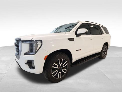 Used 2024 GMC Yukon AT4 w/ Technology Package AWD/4WD image 8