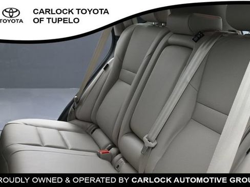 Used 2024 Nissan Rogue SV w/ SV Premium Package FWD image 17