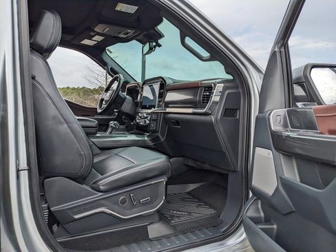 Used 2022 Ford F150 Lariat w/ Equipment Group 502A High image 44