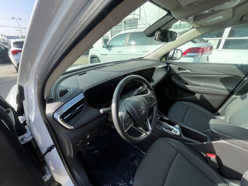 Used 2025 Buick Encore GX Preferred image 34