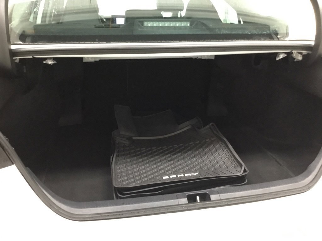 Used 2024 Toyota Camry SE FWD image 13