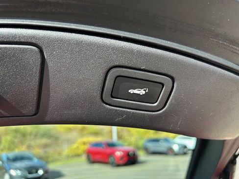 Used 2021 Jaguar F-TYPE R-Dynamic image 13