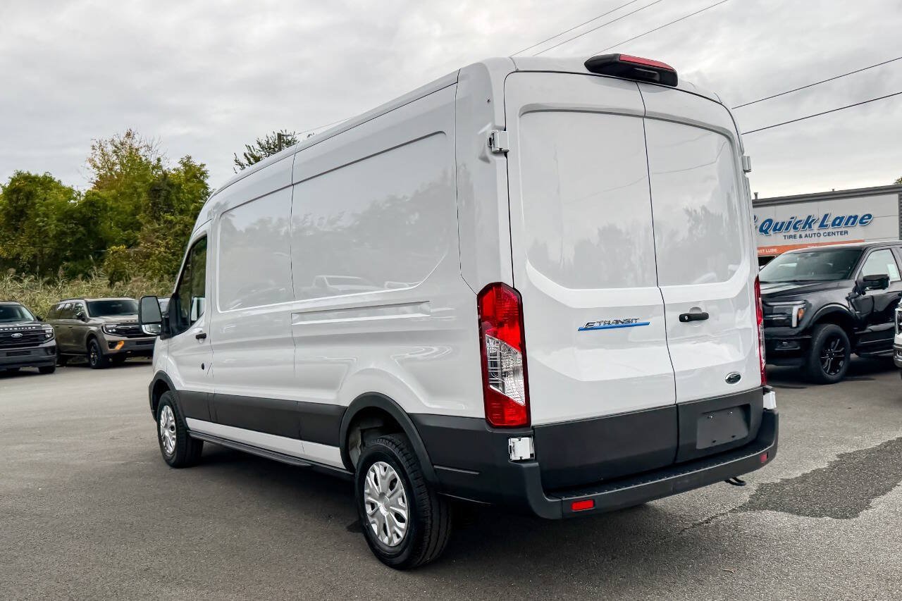 Used 2023 Ford E-Transit Medium Roof RWD image 5