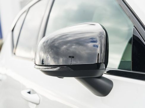 New 2026 Volvo XC40 B5 Ultra w/ Protection Package Premier image 17