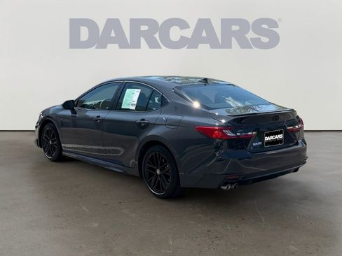 Used 2026 Toyota Camry SE FWD image 5