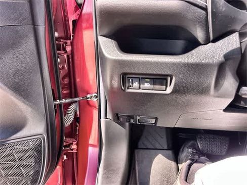 Used 2022 Toyota RAV4 LE image 28